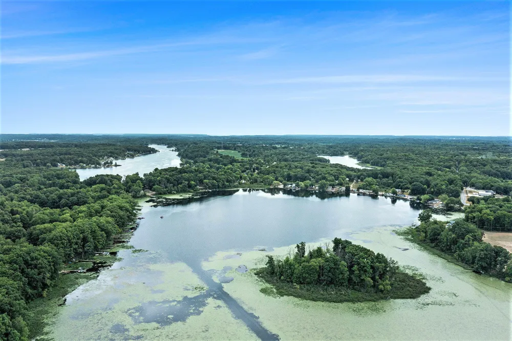 5372 W Guernsey Lake Road Hope Township, MI 49046