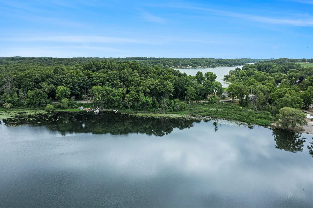 5372 W Guernsey Lake Road Hope Township, MI 49046