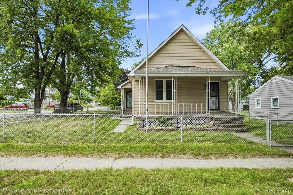 1429 Division Street Port Huron City, MI 48060