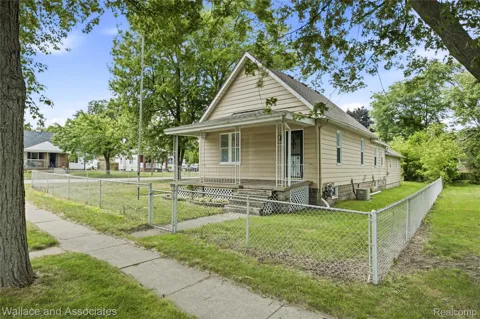 1429 Division Street