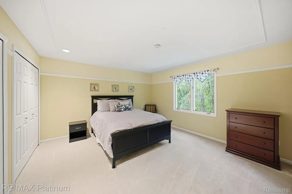 5458 Lake Ridge Drive Genoa Township, MI 48116