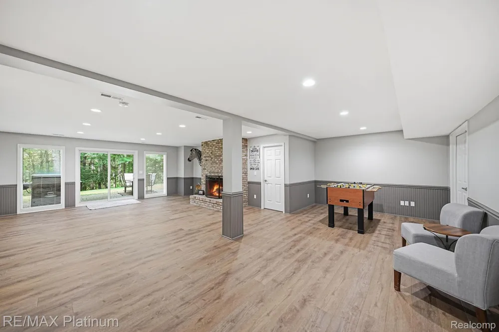 5458 Lake Ridge Drive Genoa Township, MI 48116