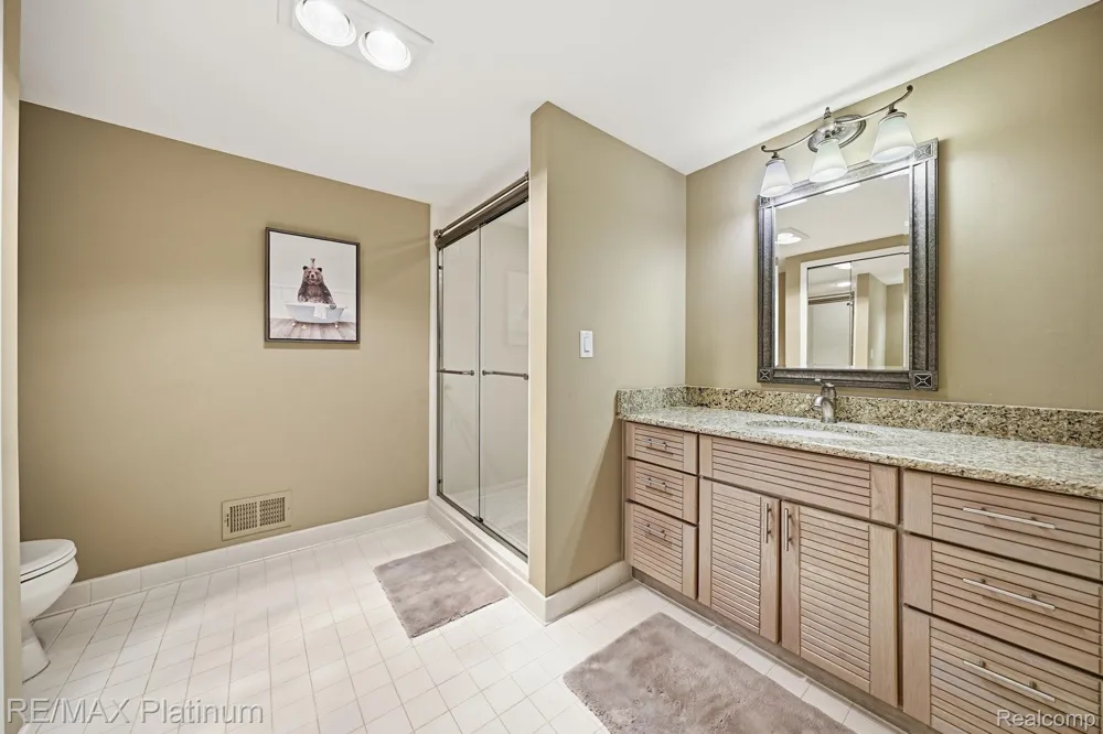 5458 Lake Ridge Drive Genoa Township, MI 48116