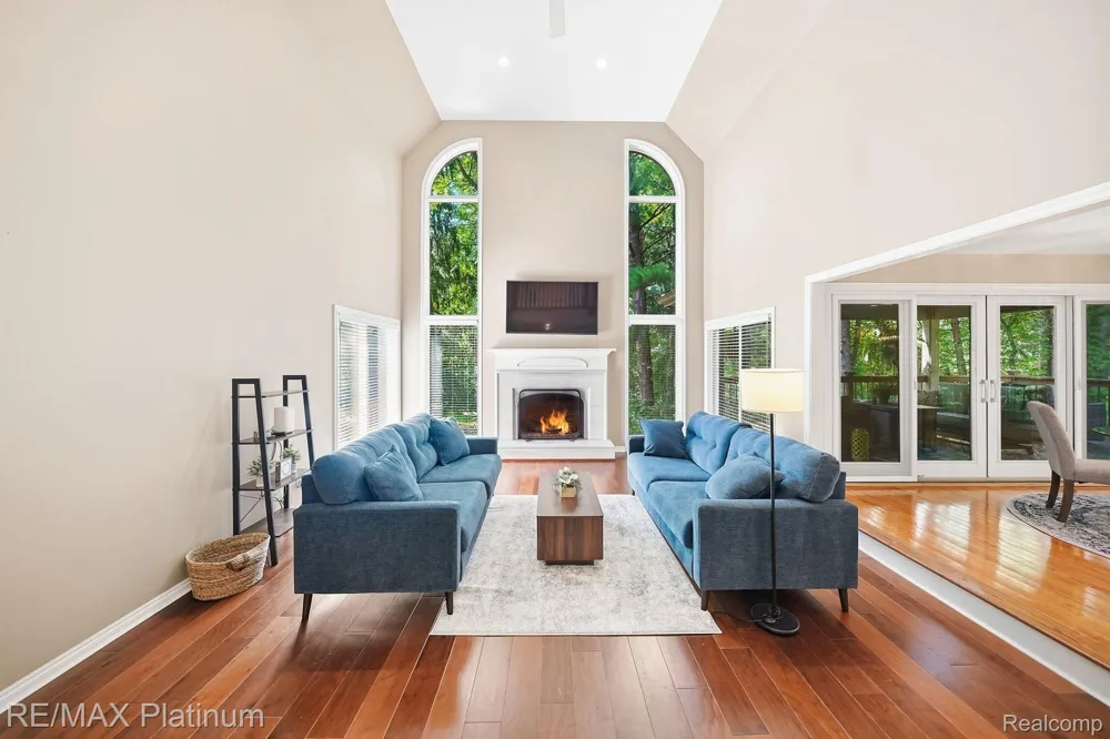 5458 Lake Ridge Drive Genoa Township, MI 48116