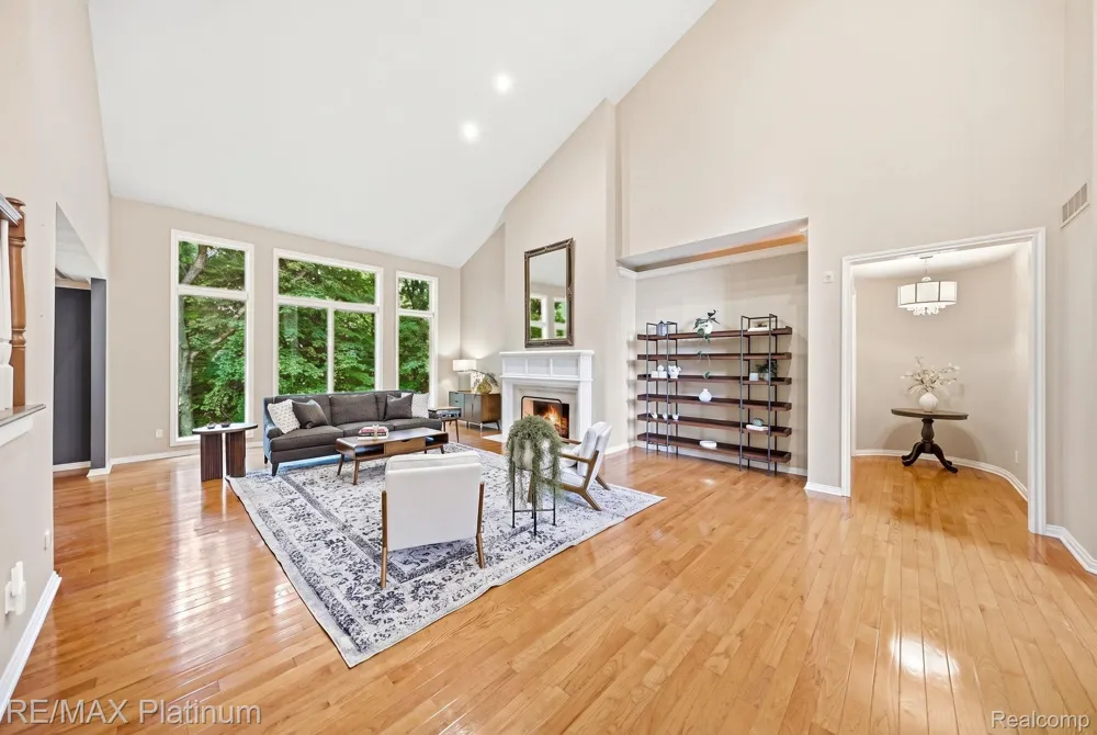 5458 Lake Ridge Drive Genoa Township, MI 48116
