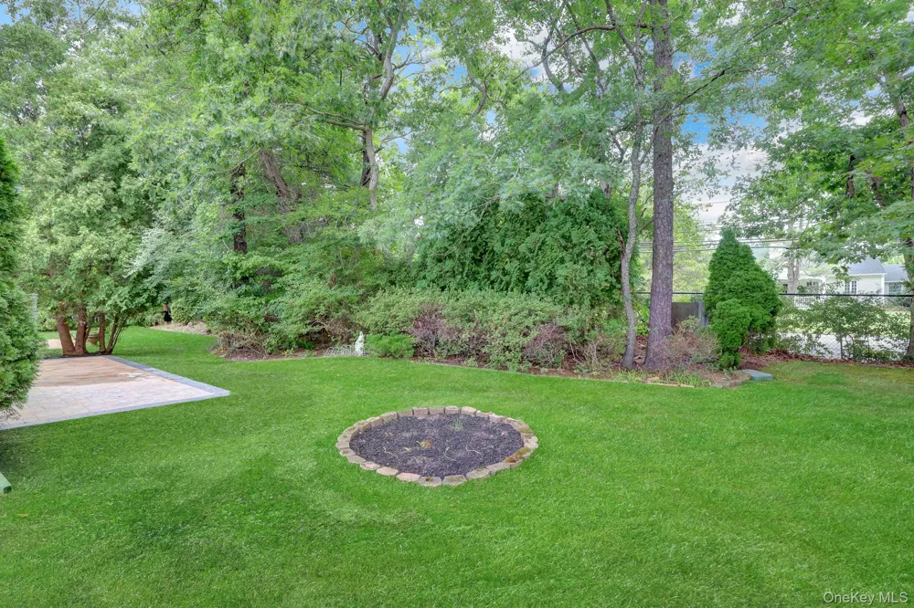 29 Glen Drive Ridge, NY 11961