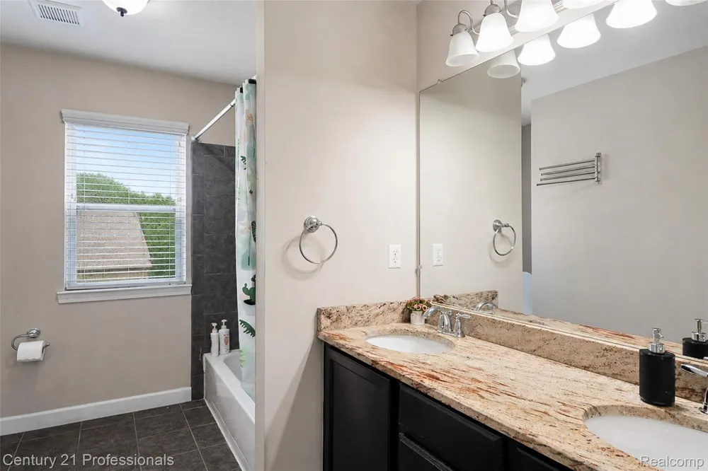 27089 Maxwell Court Novi City, MI 48374