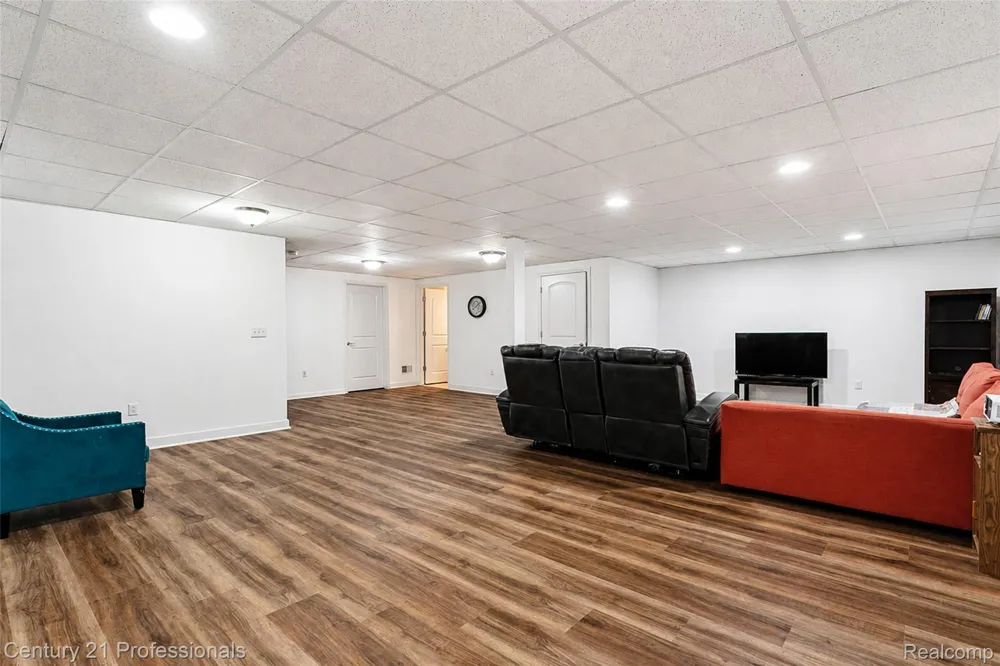 27089 Maxwell Court Novi City, MI 48374