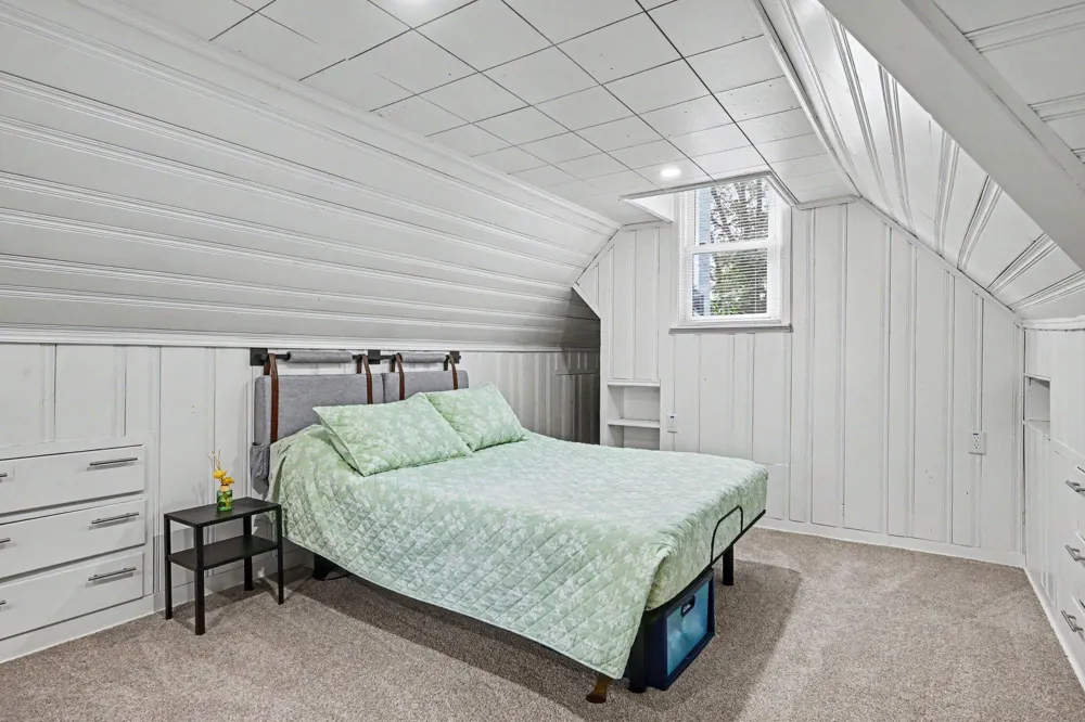 415 Glendale Boulevard Parchment City, MI 49004