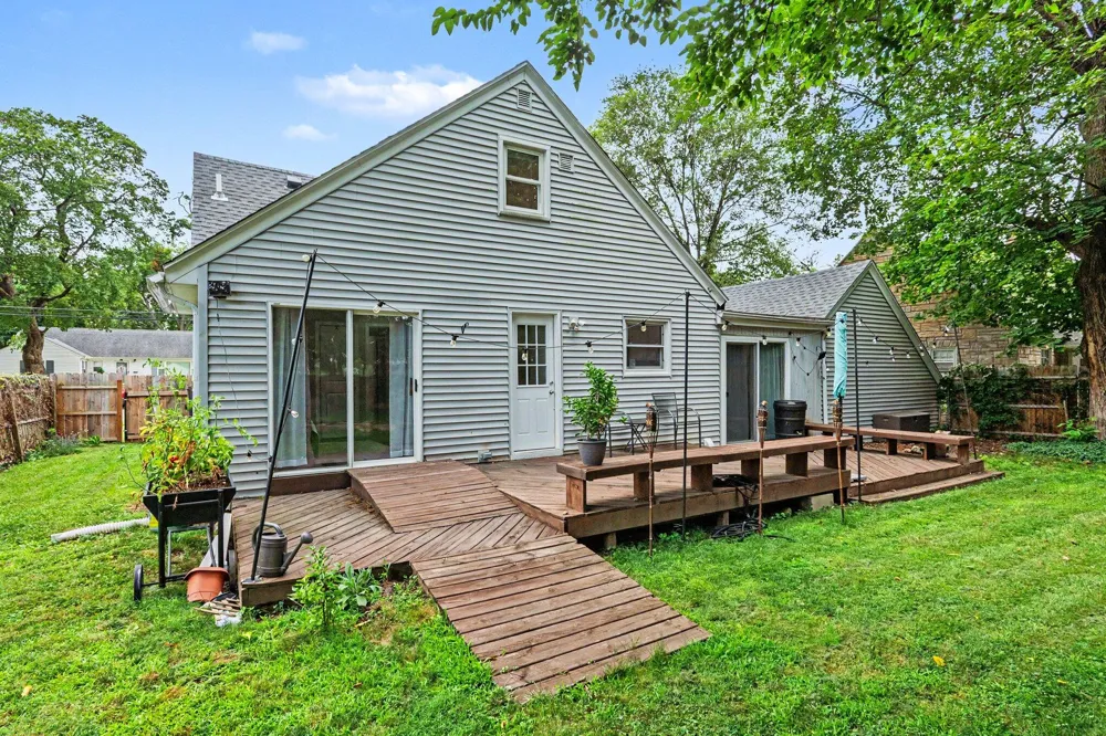 415 Glendale Boulevard Parchment City, MI 49004
