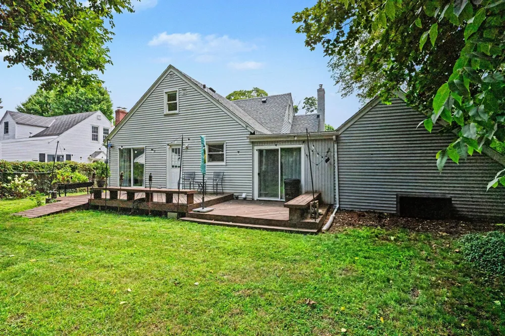 415 Glendale Boulevard Parchment City, MI 49004