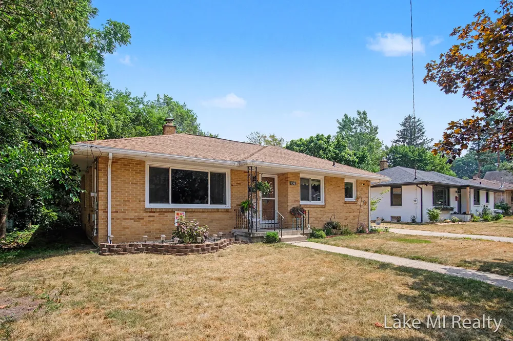 938 Calvary Avenue NW Grand Rapids City, MI 49504
