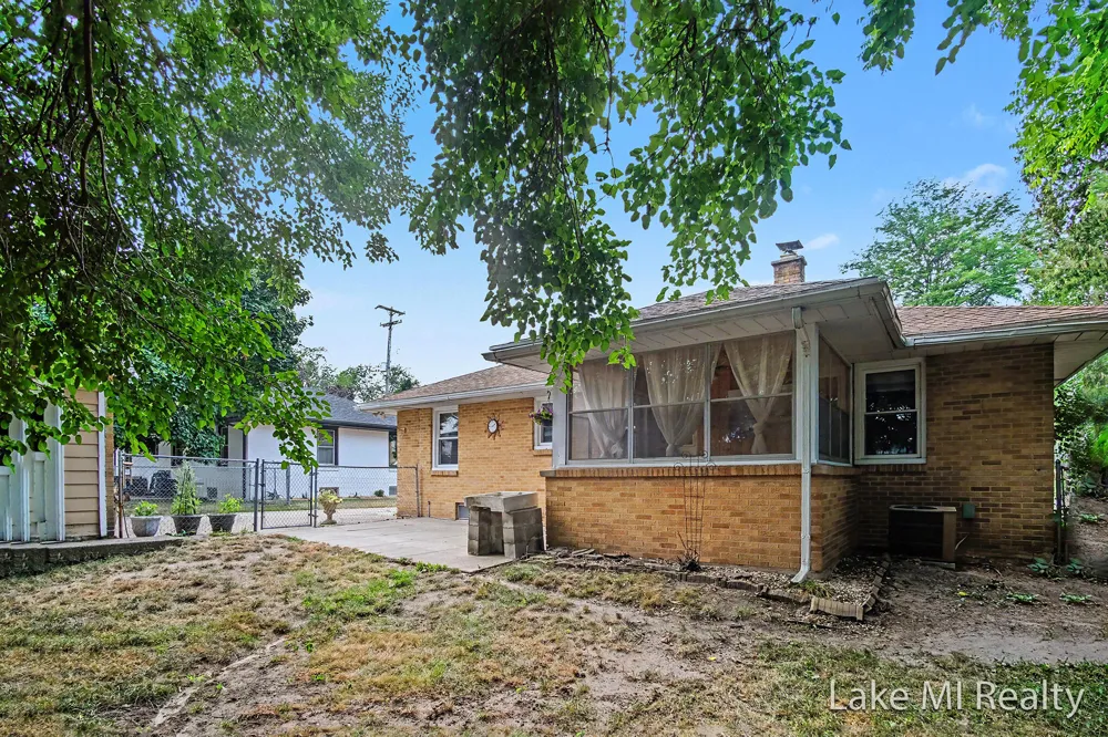 938 Calvary Avenue NW Grand Rapids City, MI 49504