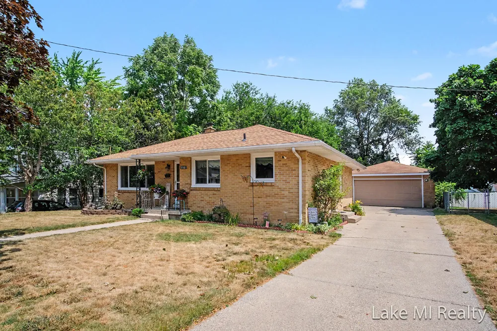 938 Calvary Avenue NW Grand Rapids City, MI 49504