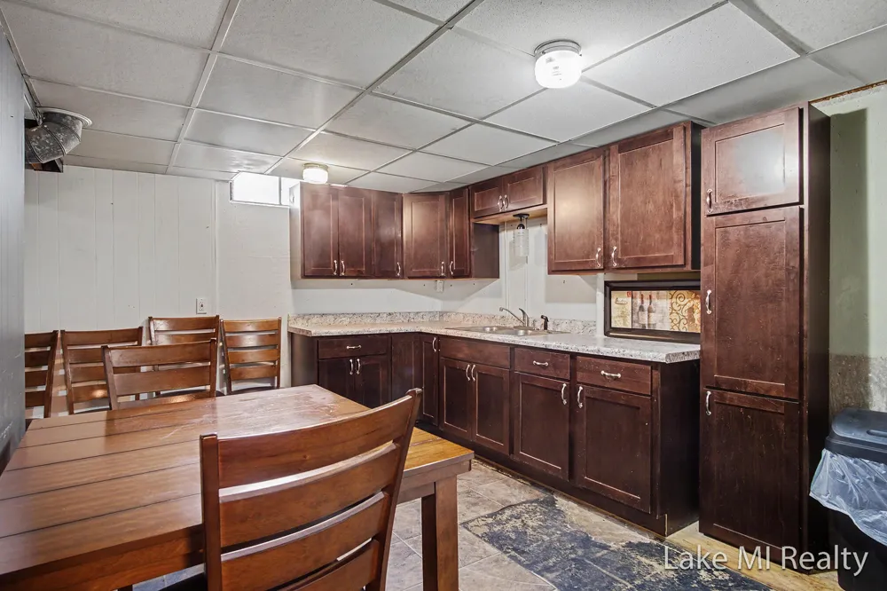 938 Calvary Avenue NW Grand Rapids City, MI 49504