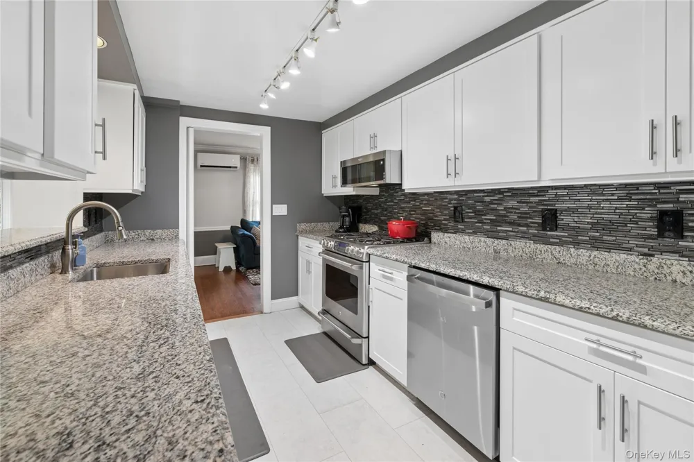 23 Westminster Road West Hempstead, NY 11552