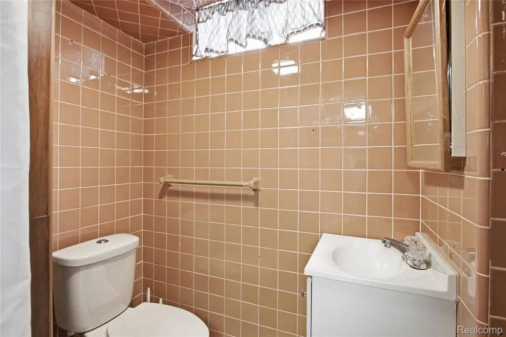 24575 Beck Avenue Eastpointe City, MI 48021