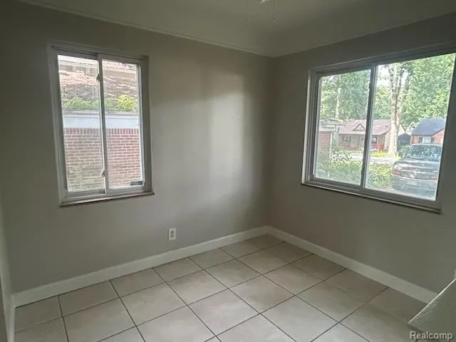 18500 Garfield Redford Charter Township, MI 48240