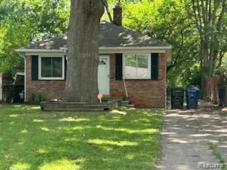 18500 Garfield Redford Charter Township, MI 48240