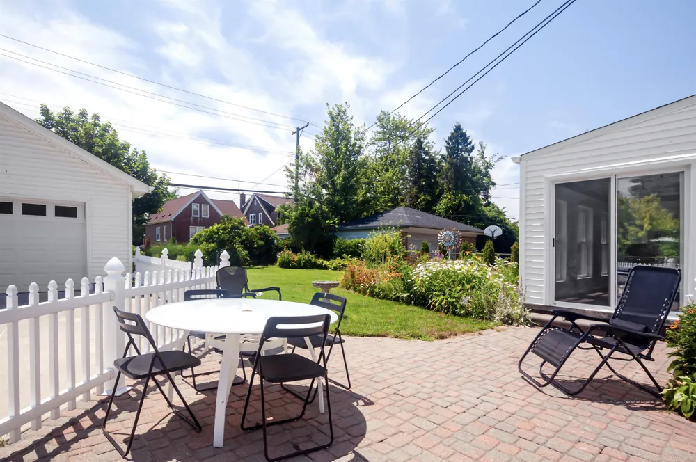 1723 Hawthorne Road Grosse Pointe Woods City, MI 48236