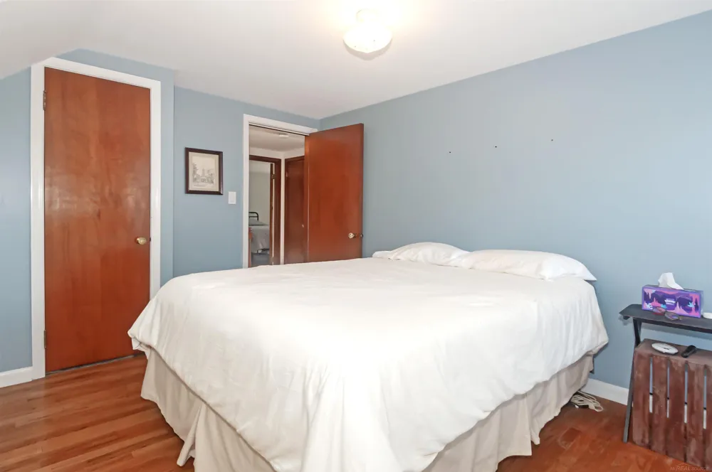 1723 Hawthorne Road Grosse Pointe Woods City, MI 48236