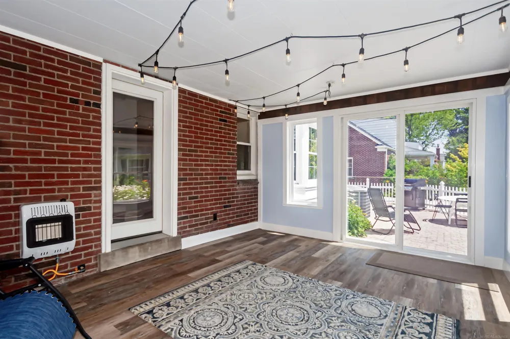 1723 Hawthorne Road Grosse Pointe Woods City, MI 48236