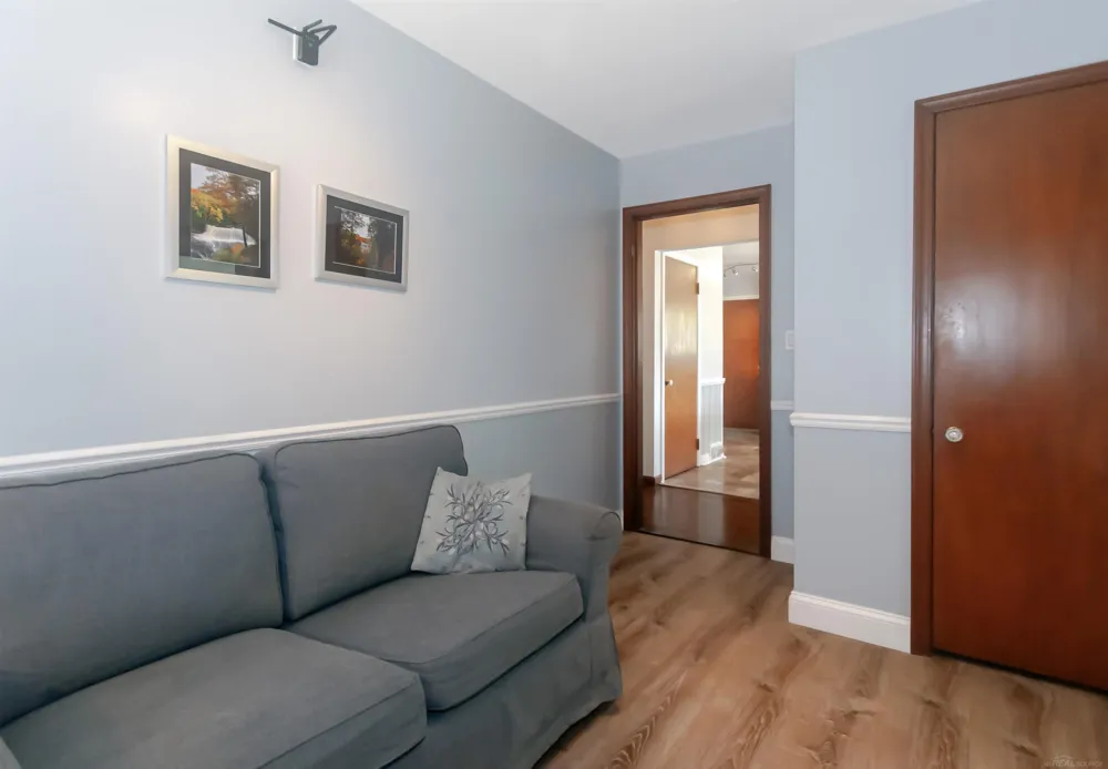 1723 Hawthorne Road Grosse Pointe Woods City, MI 48236