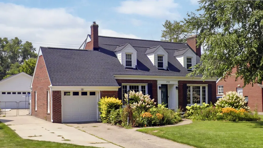 1723 Hawthorne Road Grosse Pointe Woods City, MI 48236