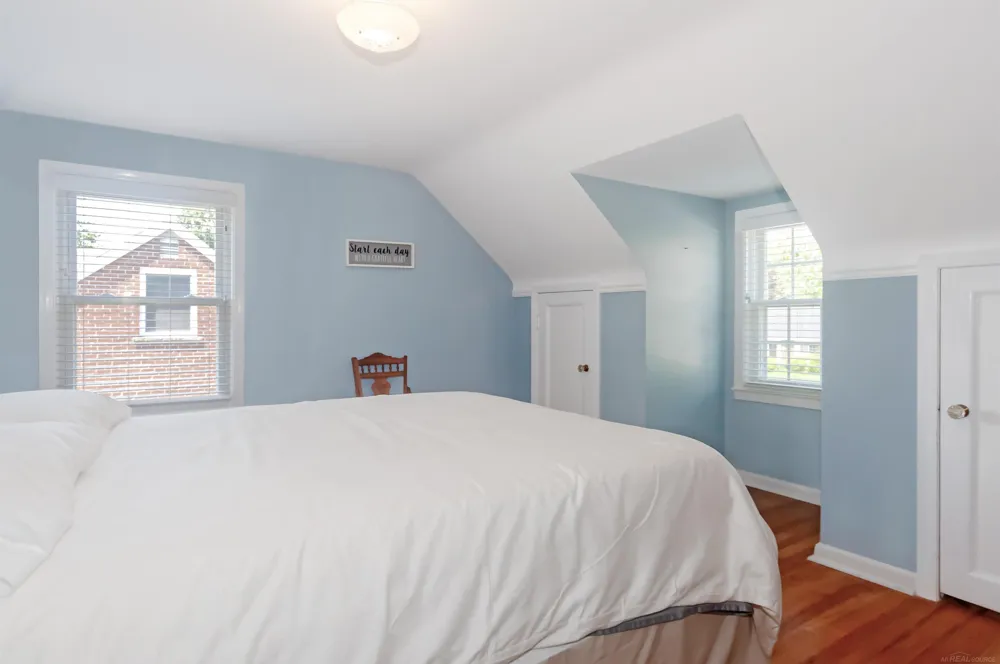1723 Hawthorne Road Grosse Pointe Woods City, MI 48236
