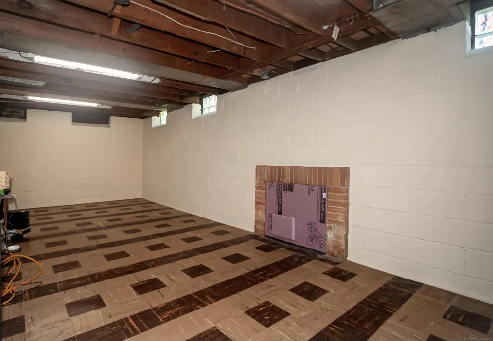 1723 Hawthorne Road Grosse Pointe Woods City, MI 48236