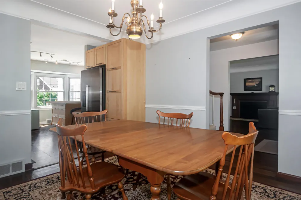 1723 Hawthorne Road Grosse Pointe Woods City, MI 48236