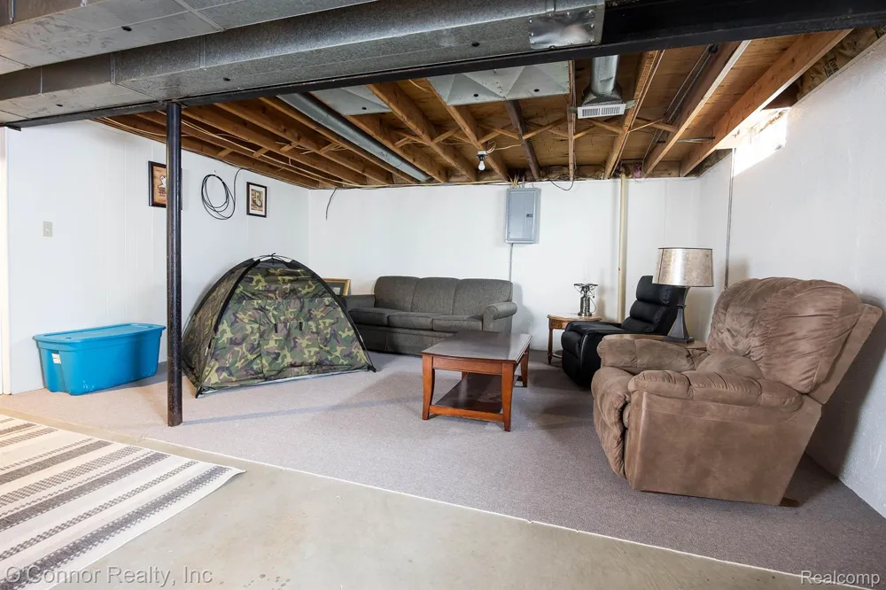 655 Georgia Avenue Marysville City, MI 48040