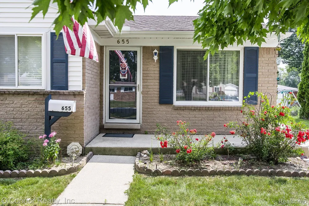 655 Georgia Avenue Marysville City, MI 48040