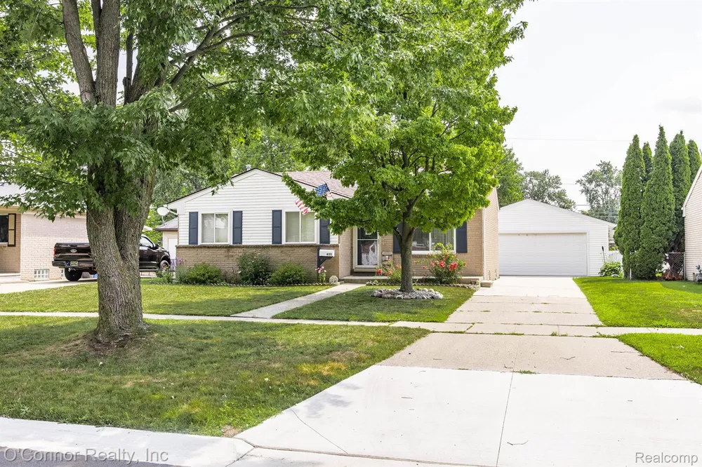 655 Georgia Avenue Marysville City, MI 48040