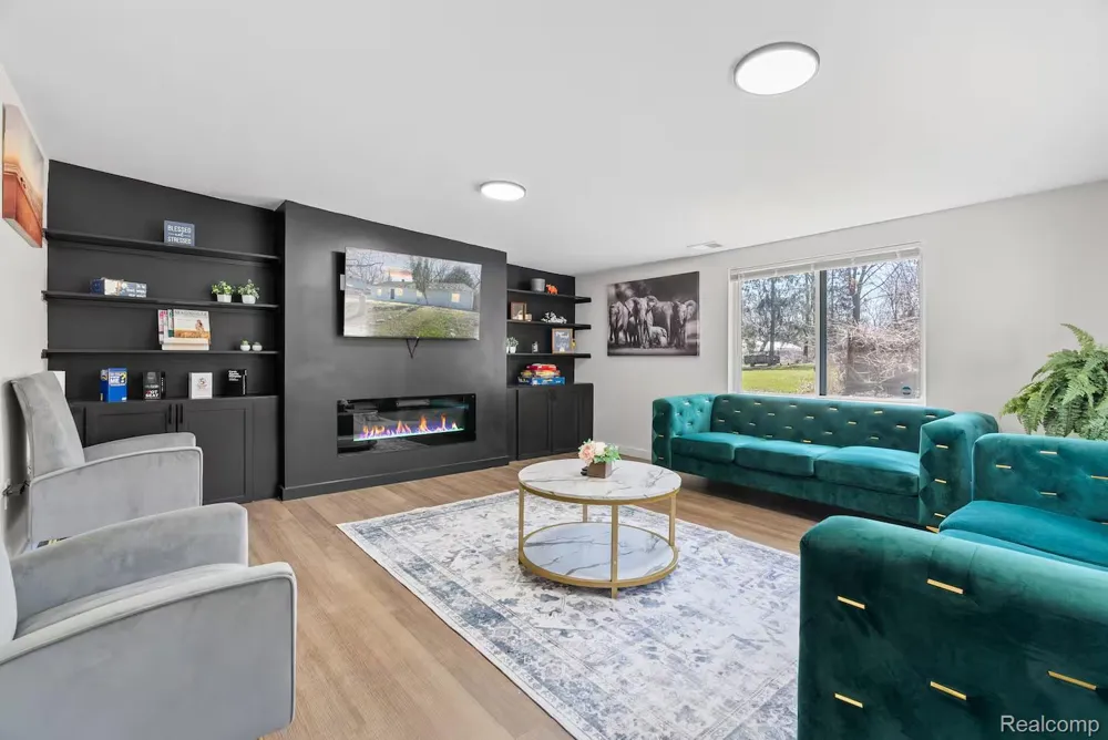 615 W Hodge Avenue Lansing City, MI 48910