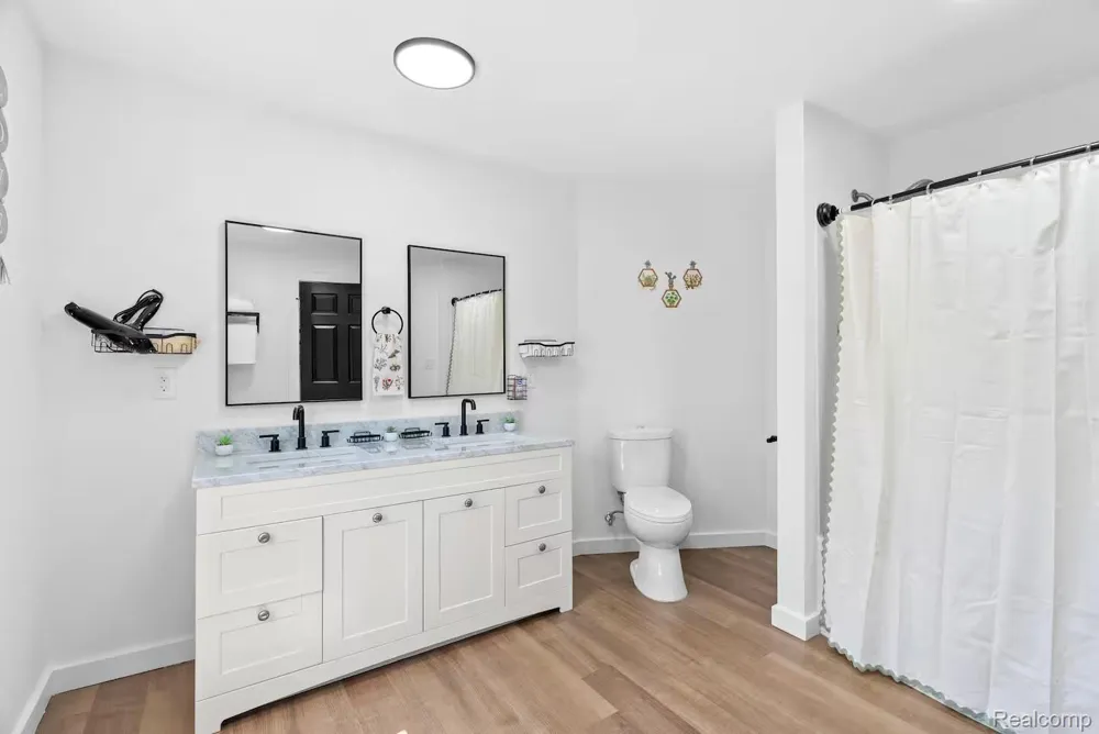 615 W Hodge Avenue Lansing City, MI 48910