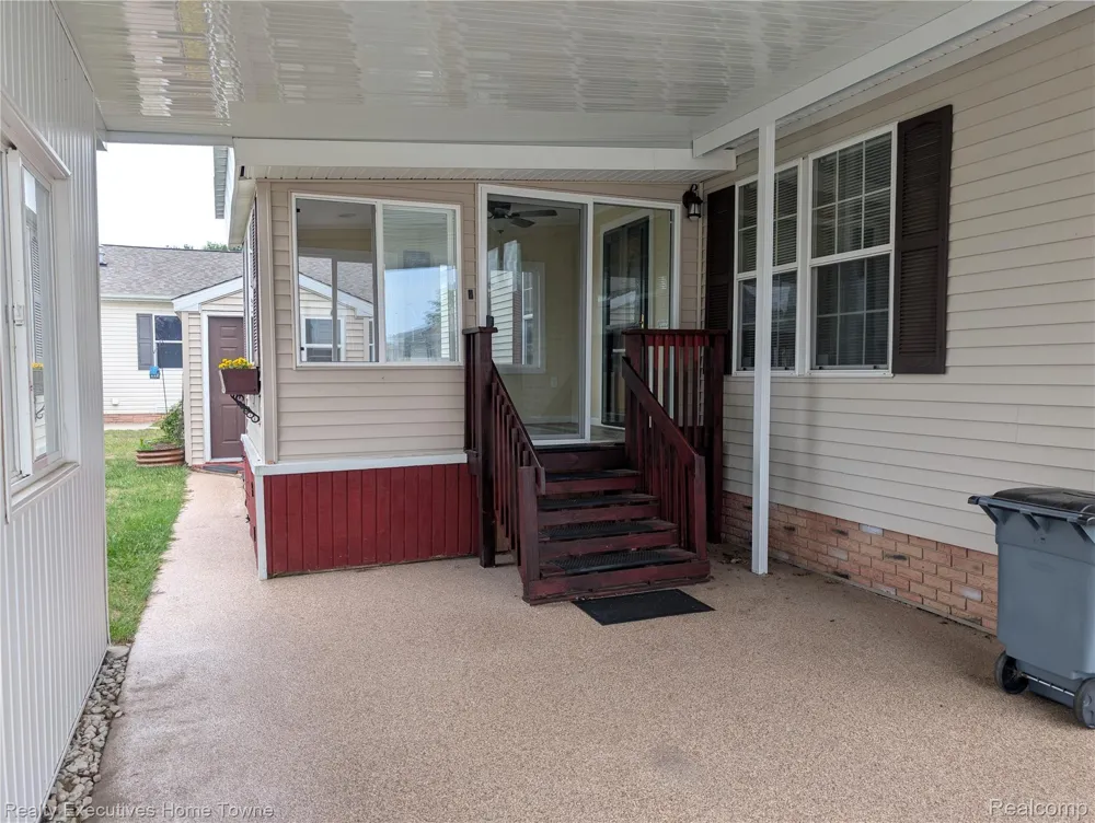 6203 Square Lake Drive Drive Kimball Township, MI 48074