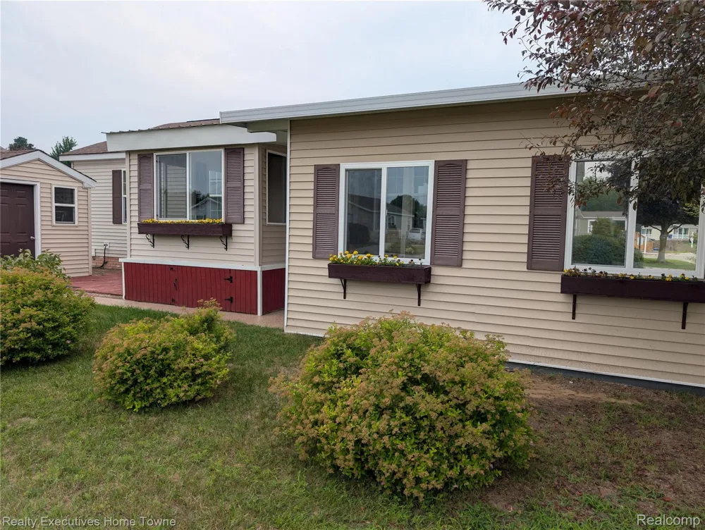 6203 Square Lake Drive Drive Kimball Township, MI 48074