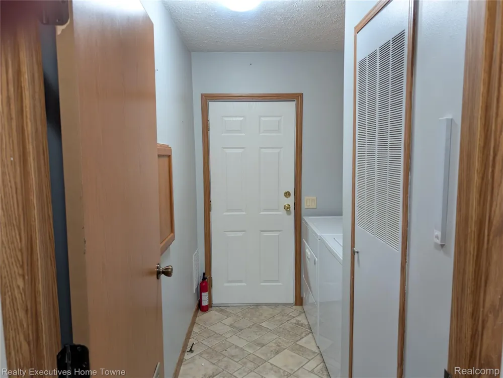 6203 Square Lake Drive Drive Kimball Township, MI 48074