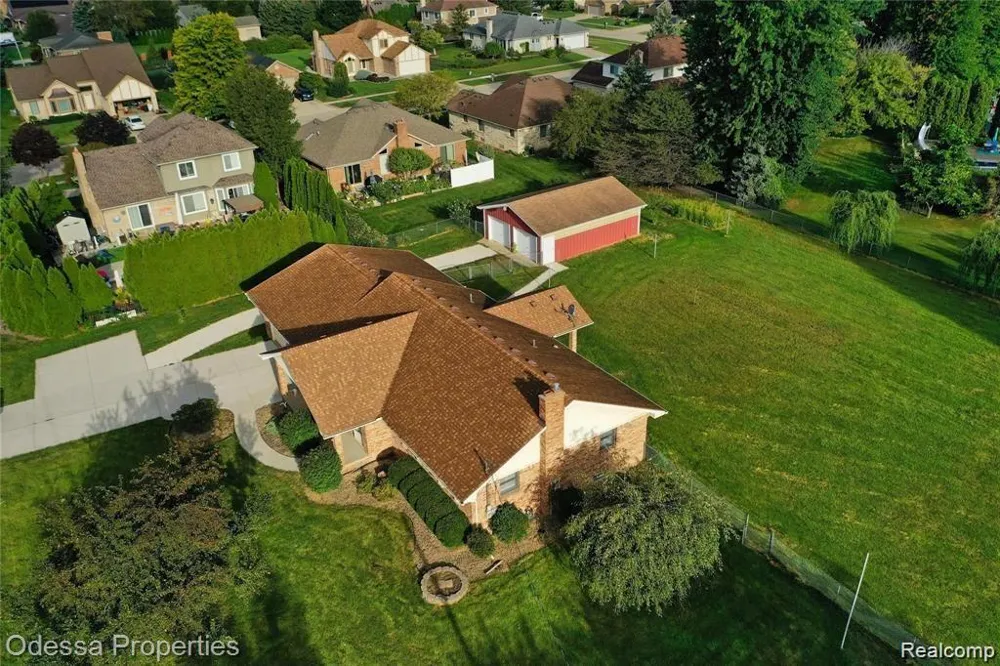 16185 24 MILE ROAD Macomb Township, MI 48042