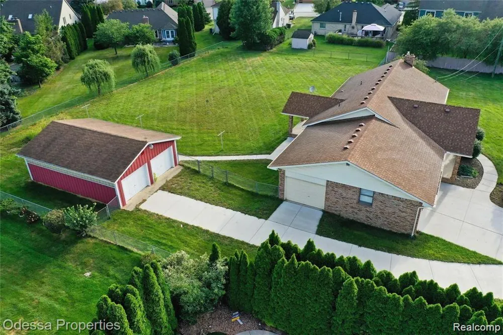 16185 24 MILE ROAD Macomb Township, MI 48042