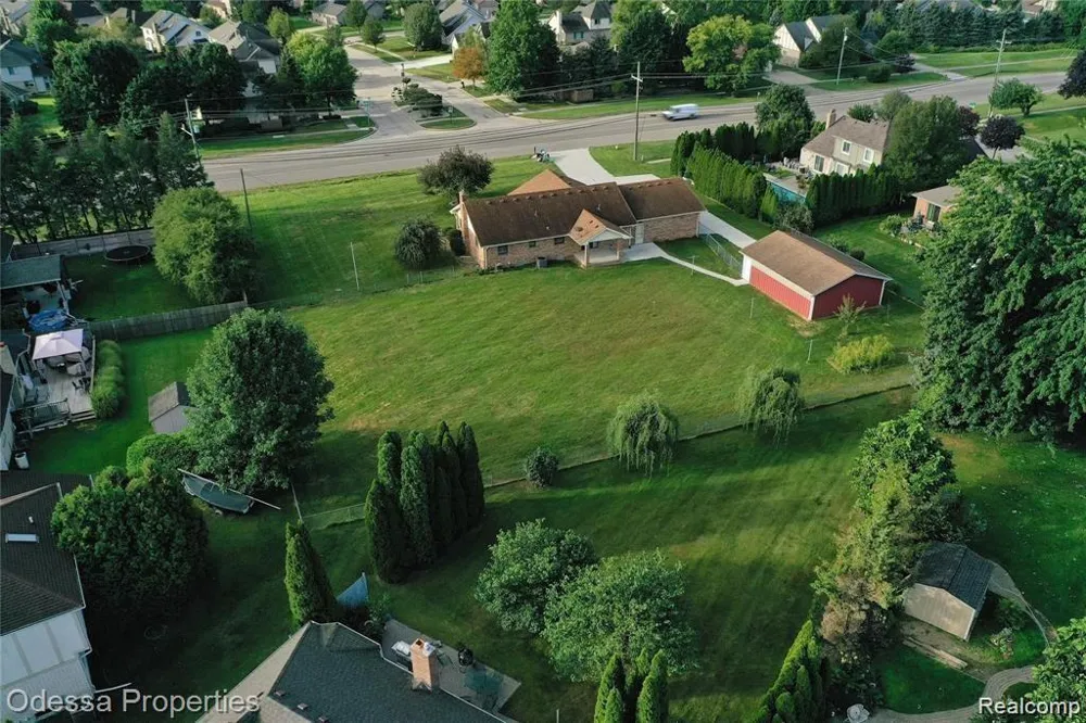 16185 24 MILE ROAD Macomb Township, MI 48042