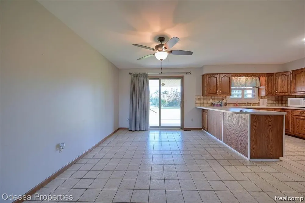 16185 24 MILE ROAD Macomb Township, MI 48042