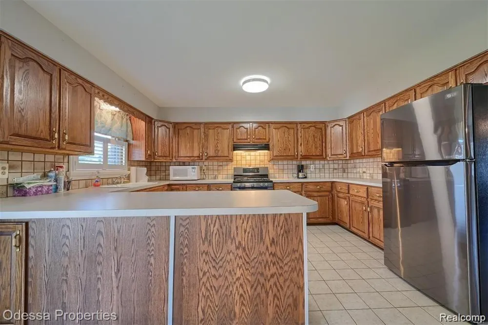 16185 24 MILE ROAD Macomb Township, MI 48042