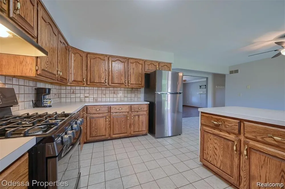 16185 24 MILE ROAD Macomb Township, MI 48042