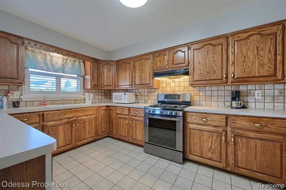 16185 24 MILE ROAD Macomb Township, MI 48042