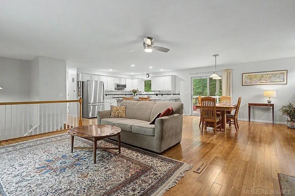 1571 Waukazoo Drive Park Township, MI 49424