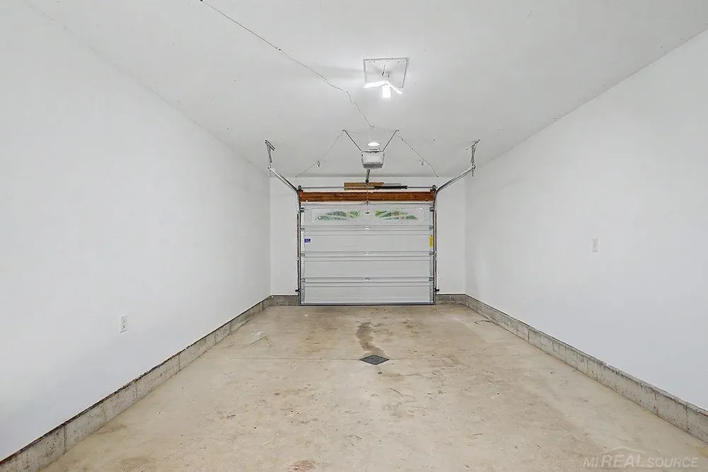 1571 Waukazoo Drive Park Township, MI 49424