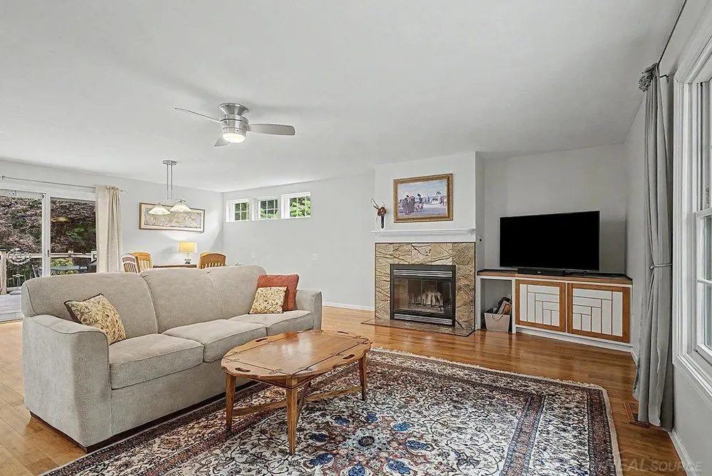 1571 Waukazoo Drive Park Township, MI 49424