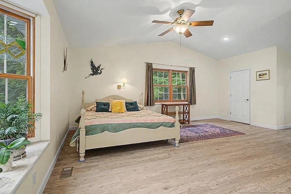 1571 Waukazoo Drive Park Township, MI 49424